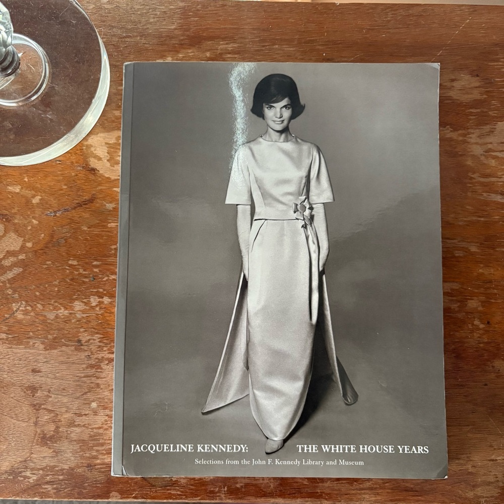 🏡The White House Years: Jacqueline Kennedy Coffee Table Book - Gray